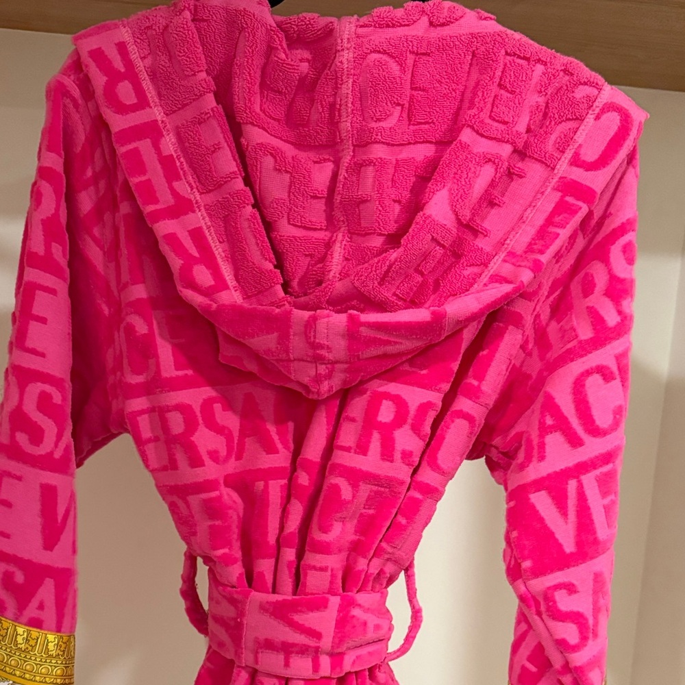 Versace Fuchsia and Gold Patterned Robe - Picture 4 of 4